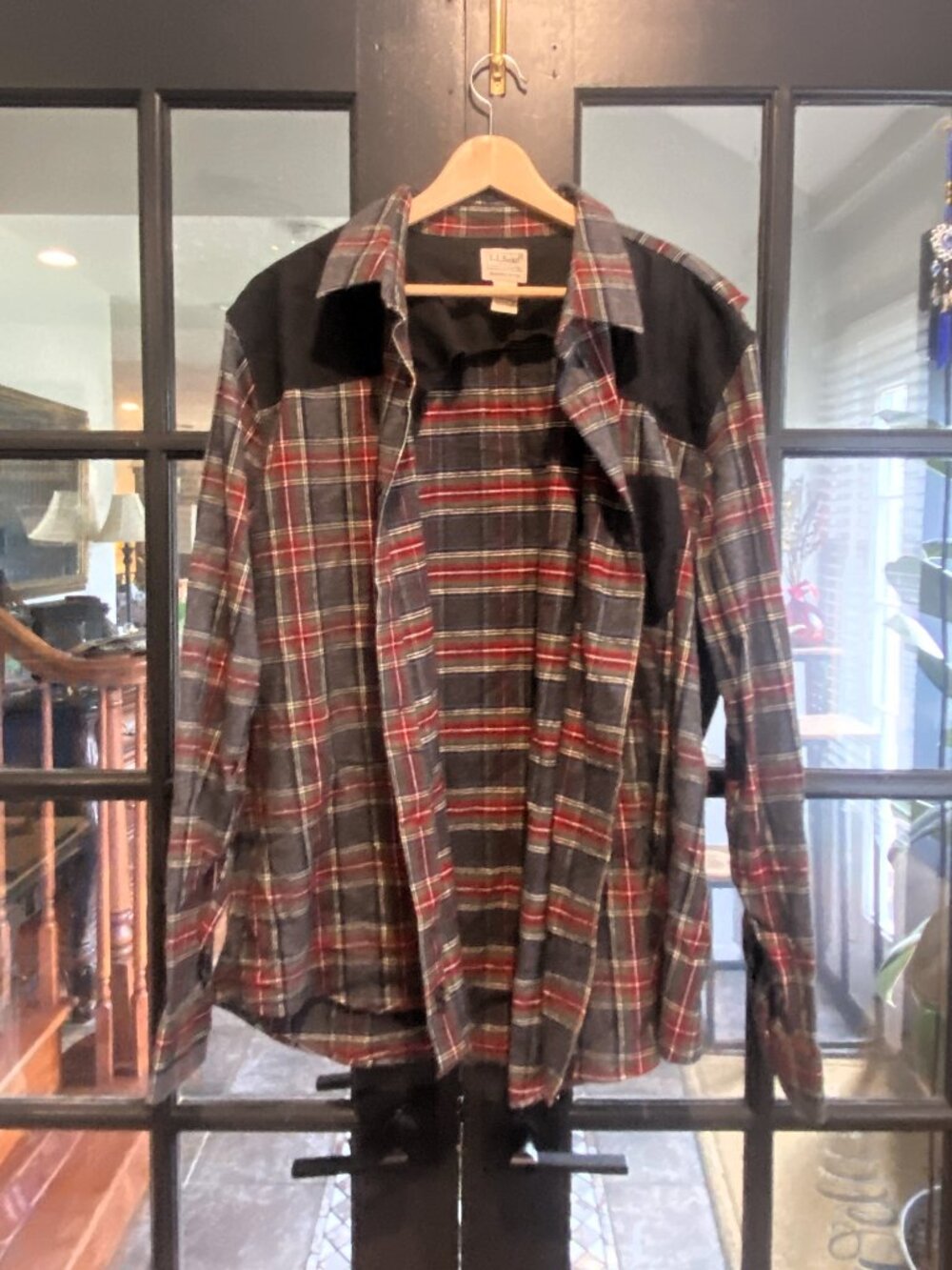 L.L.Bean Men's XL Plaid Flannel Shirt Black Shoulder Panels 100% Cotton